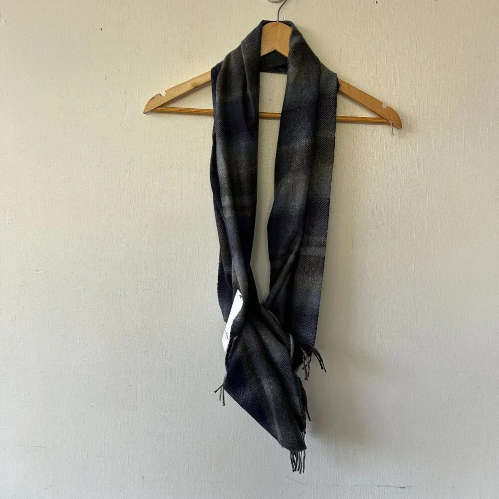 Goodfellow Mens Scarf Gray Blue NWT Fringe Lightweight‎